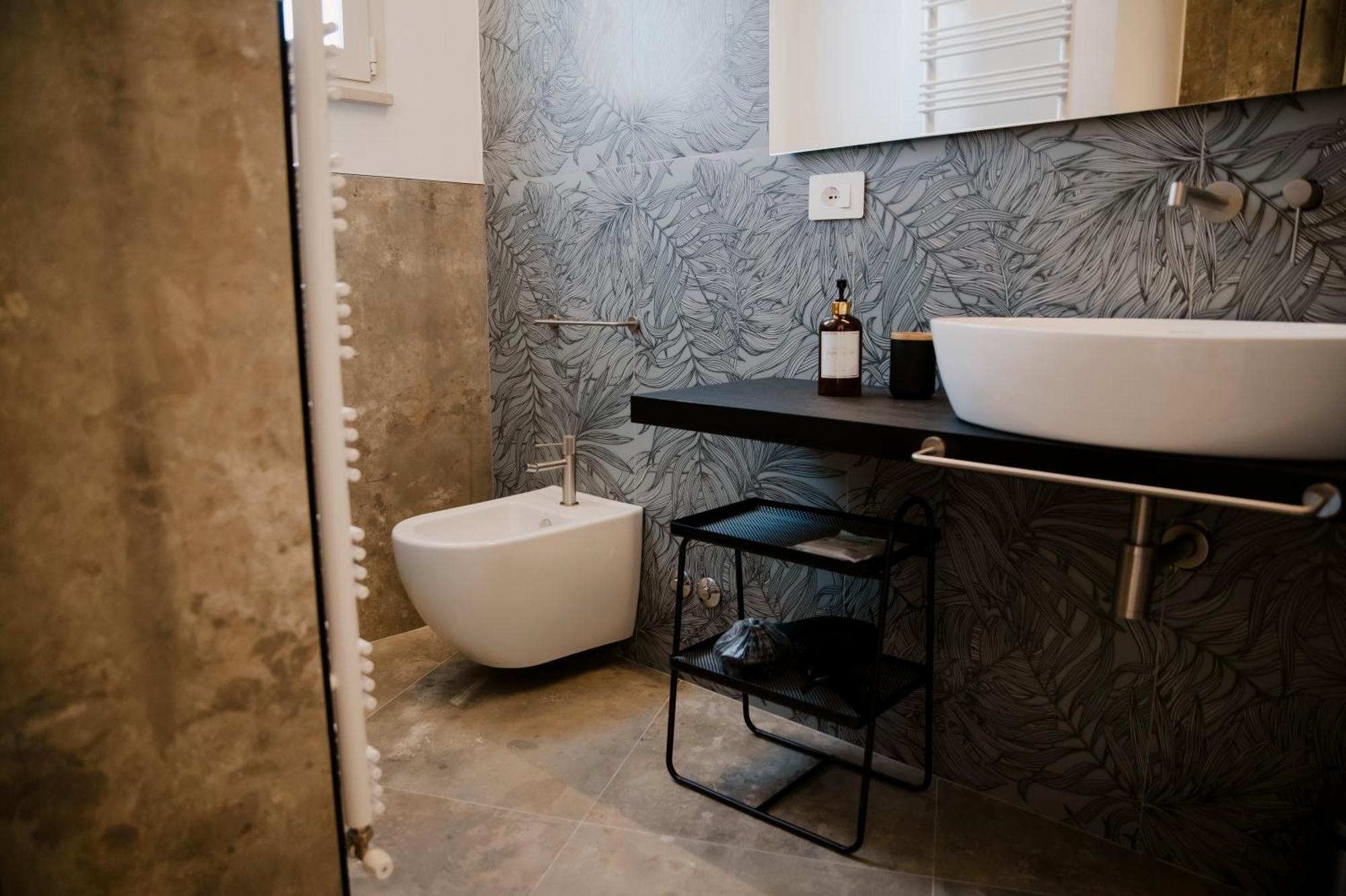 Petrina Home - Suite Rooms บาร์เลตตา ภายนอก รูปภาพ