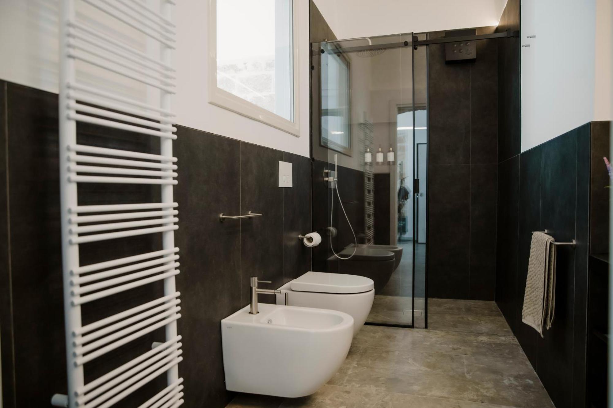 Petrina Home - Suite Rooms บาร์เลตตา ภายนอก รูปภาพ